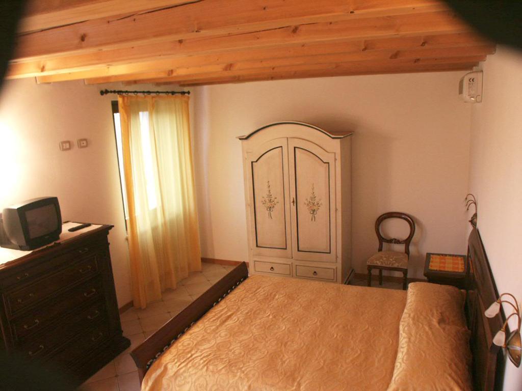 سونا Agriturismo Colombarola الغرفة الصورة